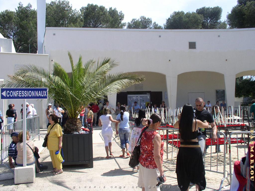NIMES 25 MAI 2006 A  P1010089.JPG
